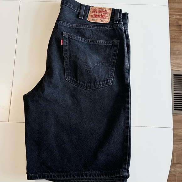Levi's 550 Relaxed Fit All Black Cotton Denim Shorts Waist 38  near new - Picture 2 of 8